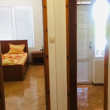Πανσιόν Dream House 2*