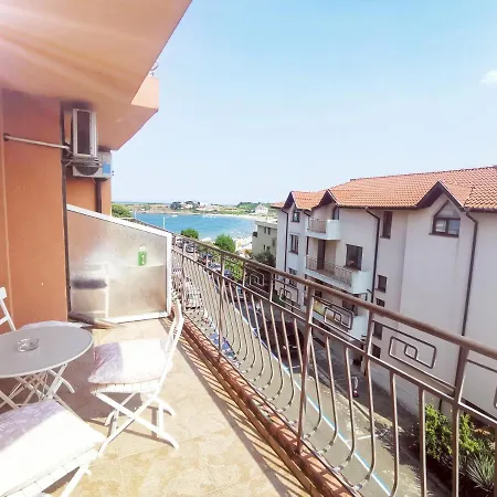 Dream House Konukevi Tsarevo